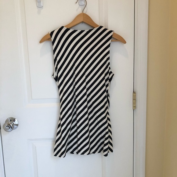 WHite House Black Market whbm black/white shirt - Picture 2 of 4